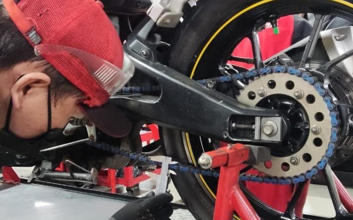 header Cara Perawatan Rantai Sepeda Motor