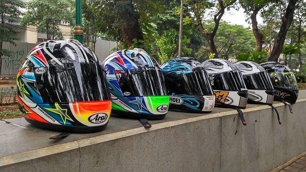 Helm premium