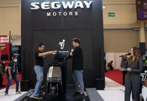 produsen sepeda motor listrik