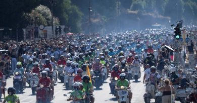25.000 Bikers dari 67 Negara Rayakan Ulang Tahun ke-80 Vespa